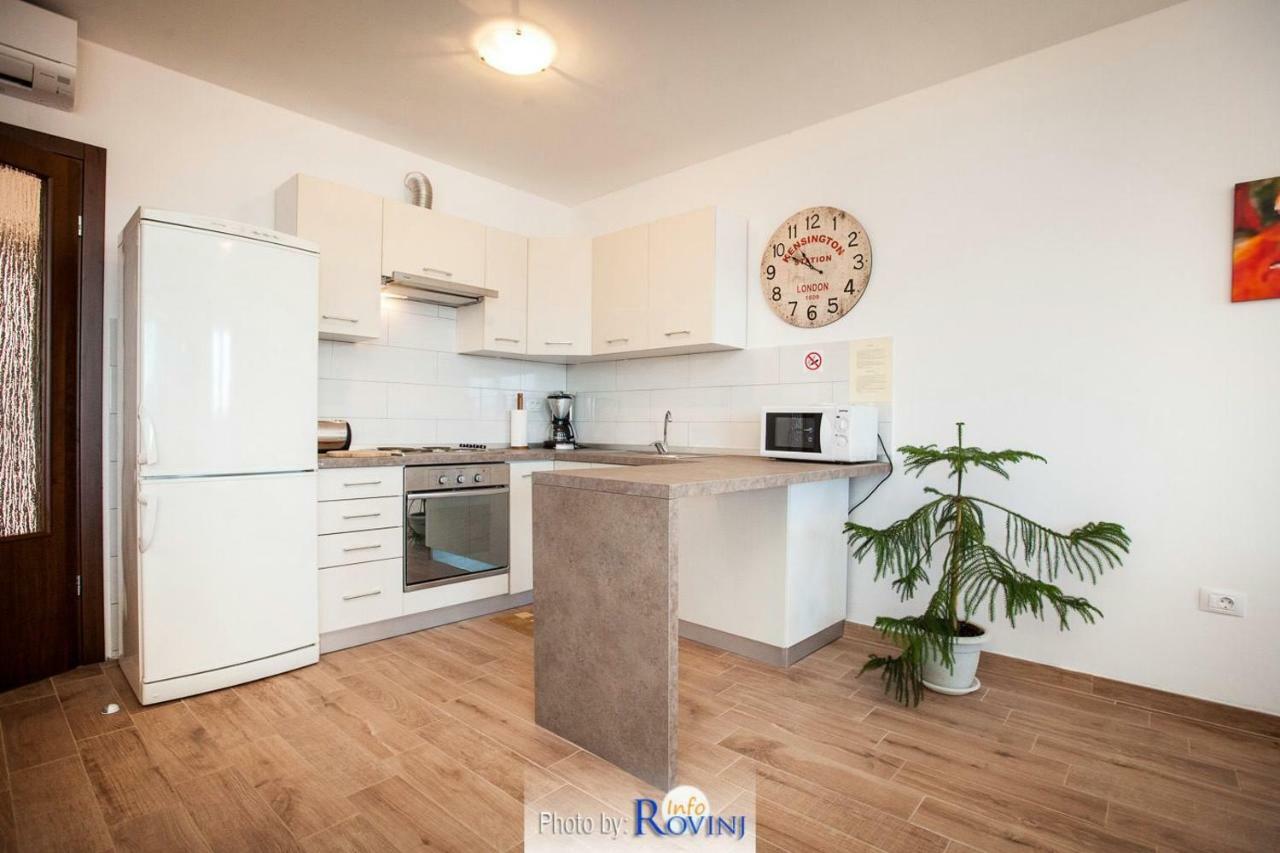 Ondina 2 Apartment Rovinj Exterior photo