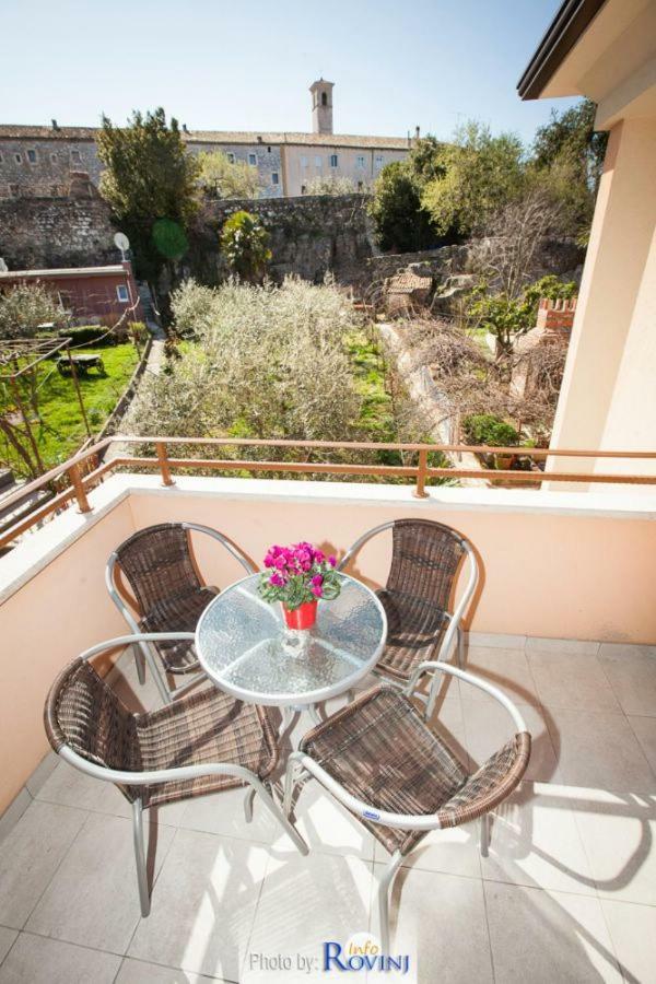 Ondina 2 Apartment Rovinj Exterior photo